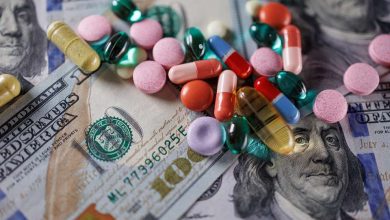 الإنفاق الدوائي في أمريكا يتجاوز 2000 دولار للفرد.. من المستفيد من خفض الأسعار؟