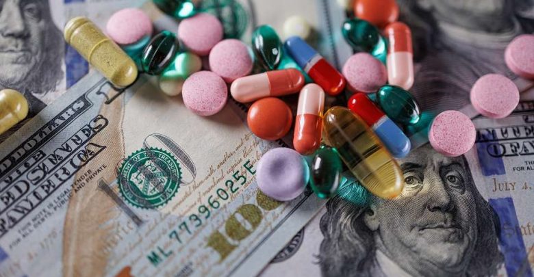 الإنفاق الدوائي في أمريكا يتجاوز 2000 دولار للفرد.. من المستفيد من خفض الأسعار؟
