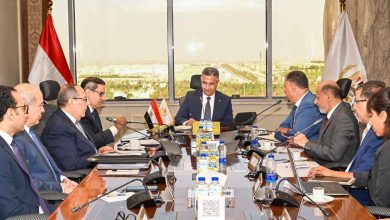 "التموين" تبحث مع البنك الإسلامي للتنمية تمويل صوامع جديدة وصهاريج لتخزين زيوت الطعام