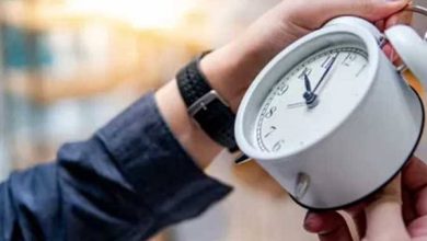 التوقيت الشتوي 2026 يقترب.. موعد تأخير الساعة 60 دقيقة
