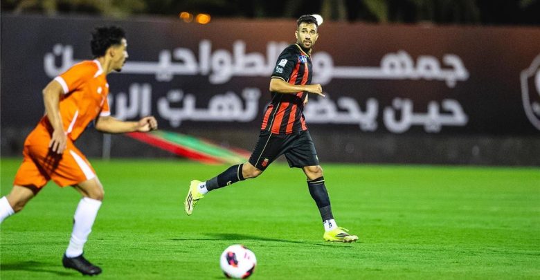 الرياض يتعادل مع الخليج في الدوري السعودي.. وتريزيجيه يغادر المباراة مصابًا