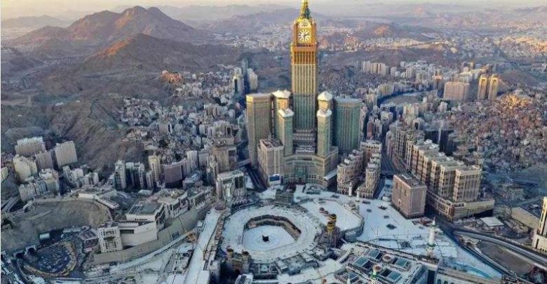 السعودية.. «أم القرى للتنمية» توقع اتفاقية لبيع أرض بـ221 مليون ريال في مكة