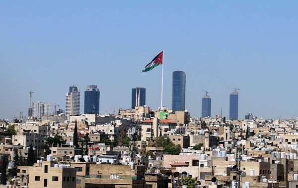 العراقيون يتصدرون.. ارتفاع تملك غير الأردنيين للعقارات في الأردن 7%