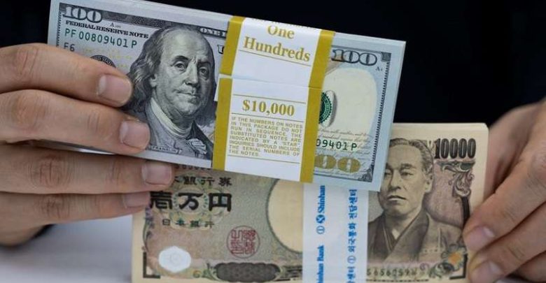 الين الياباني يقفز بـ 0.9% أمام الدولار وسط تكهنات برفع وشيك لأسعار الفائدة