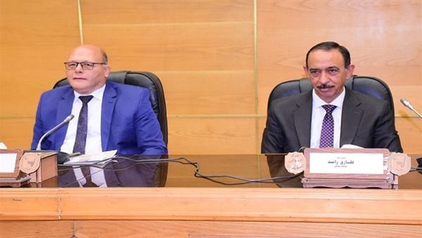 بحضور المحافظ.. جامعة سوهاج تكرّم أكثر من 530 طالب من أوائل الثانوية العامة والدبلومات الفنية والأزهرية