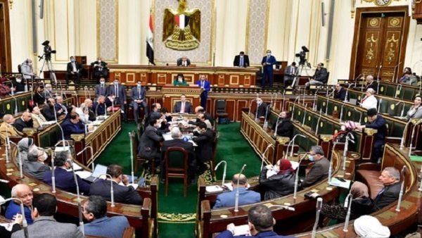 بدل جودة وتميز يصل لـ10 آلاف جنيه.. تفاصيل مشروع قانون جديد لزيادة مرتبات أعضاء هيئة التدريس