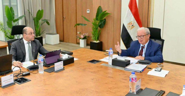برئاسة حسين عيسى.. "القابضة للتشييد والتعمير" تعتمد موازنة 2026/2027 بإيرادات مستهدفة 35.7 مليار جنيه