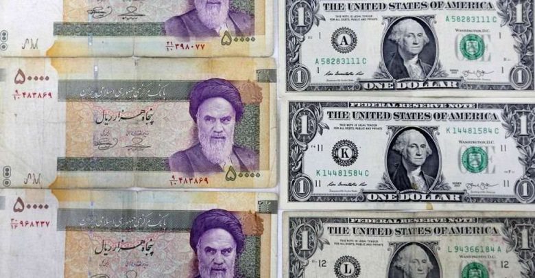 تراجع قياسي للريال الإيراني أمام الدولار وسط تجدد الضربات العسكرية