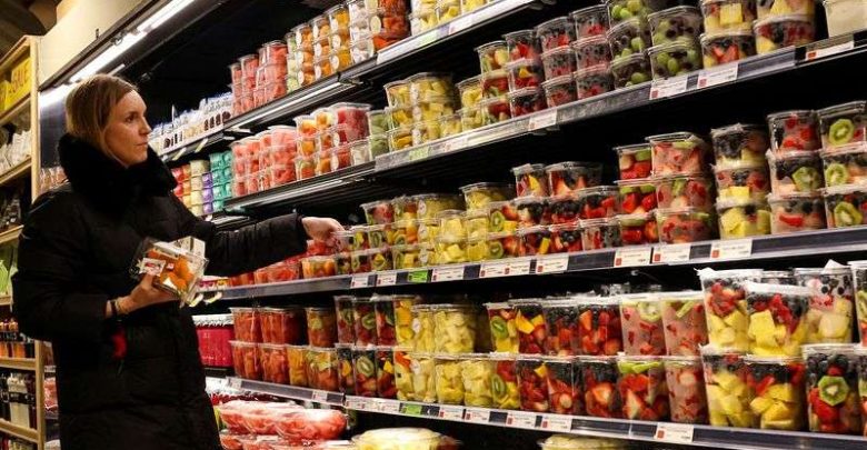 تراجع مبيعات التجزئة في كندا خلال يوليو