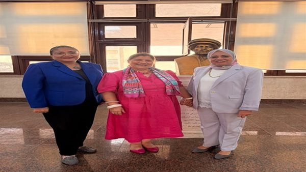 جامعة عين شمس تبحث مع سفيرة البرتغال في مصر فرصًا جديدة لدعم تعليم اللغة البرتغالية والمنح