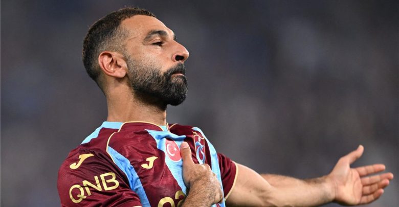 جيرارد يلوم ليفربول بسبب محمد صلاح: لم يستحق هذه المعاملة.. ولا يزال في قمة مستواه