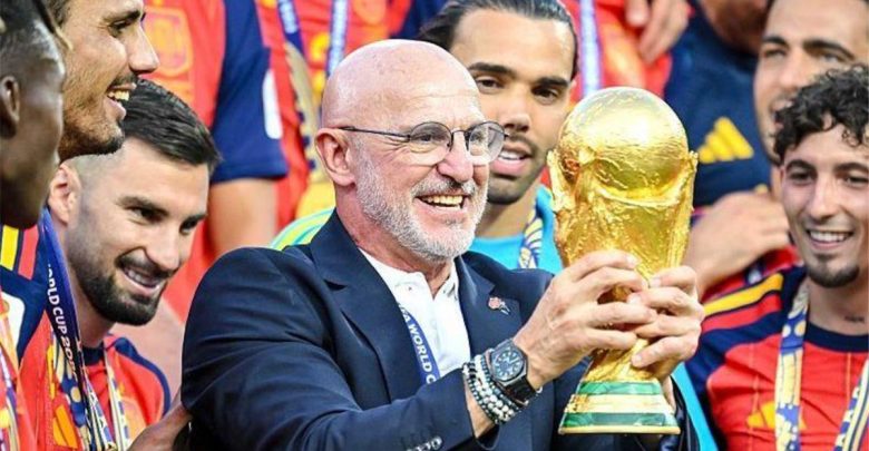 دي لا فوينتي: الكرة الذهبية للمدربين واللاعبين؟ لا يستحقها سوى الإسبان