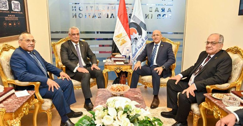 رئيس الهيئة العربية للتصنيع ووزير الإنتاج الحربي يبحثان تعزيز التكامل الصناعي وجذب الاستثمارات