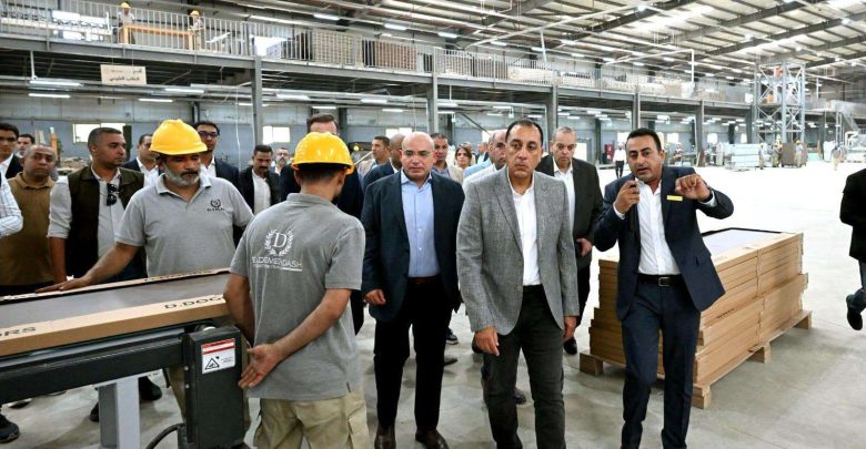 رئيس الوزراء يفتتح المرحلة الأولى من مصنع "ديزاينى دورز" لصناعة الأبواب الخشبية ومنتجات التشطيبات