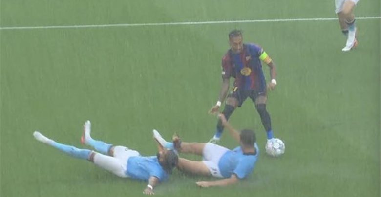 رافينها يحقق أرقامًا رائعة بهدفه في مباراة برشلونة وفينورد