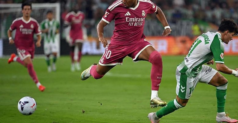 رجل مباراة ريال مدريد وريال بيتيس في الدوري الإسباني