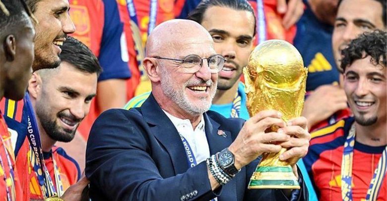 رسميًا.. دي لا فوينتي يجدد عقده مع منتخب إسبانيا