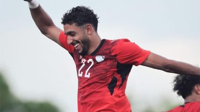 شبكة إنجليزية: عمر مرموش استعاد الثقة .. وقد يحل اللاعب مشكلة توتنهام