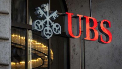 شرط جديد للعمل في UBS.. هل يهدد الذكاء الاصطناعي وظائف المصرفيين الشباب؟