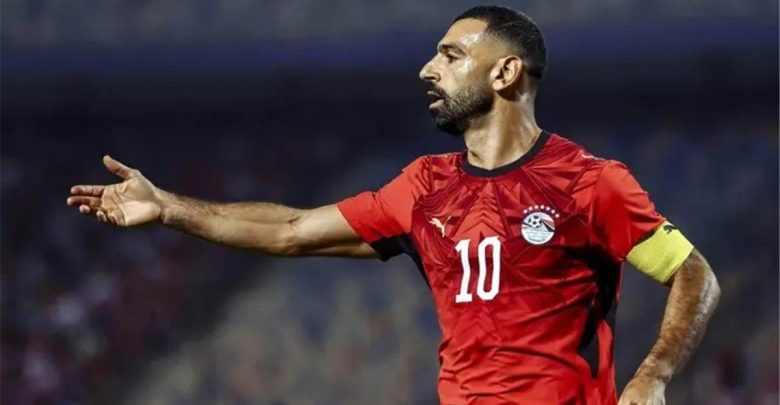 صحيفة تركية تشن هجومًا لاذعًا على حسام حسن بسبب محمد صلاح