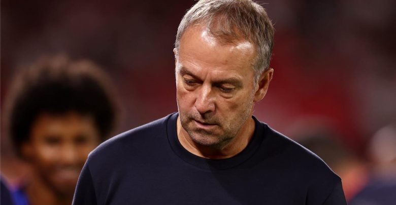 فليك يكافئ لاعبي برشلونة بقرار استثنائي