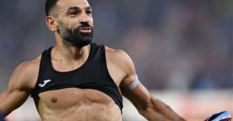 فيديو | مشجعة لـ ليفربول تسافر إلى تركيا لدعم محمد صلاح أمام جالطة سراي