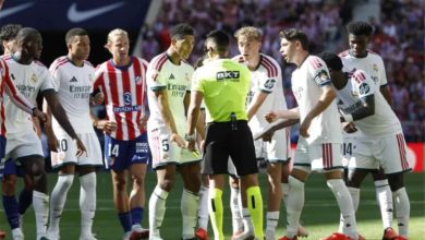 قناة ريال مدريد تفضح التحكيم بعد الديربي: ينتمي لبرشلونة.. ولا يُطرد الخصم إلا إذا استخدم مسدسًا