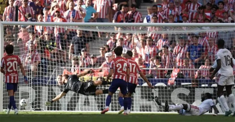 "لم تستوجب الطرد".. ردود أفعال لاعبي أتلتيكو مدريد على الجدل التحكيمي أمام ريال مدريد