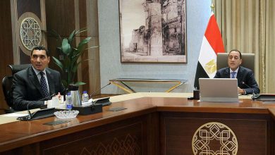 مدبولي يبحث مع وزير الشباب استعدادات مؤتمر أكتوبر ويؤكد أهمية تأهيل الشباب