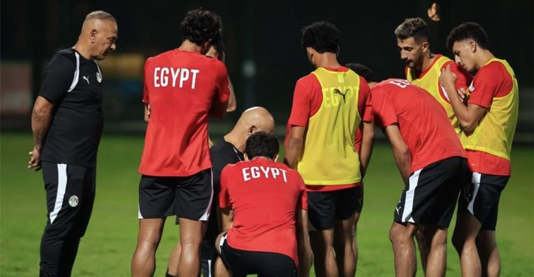 مران منتخب مصر | فريق حسام حسن يتفوق في التقسيمة.. وتدريبات استشفائية