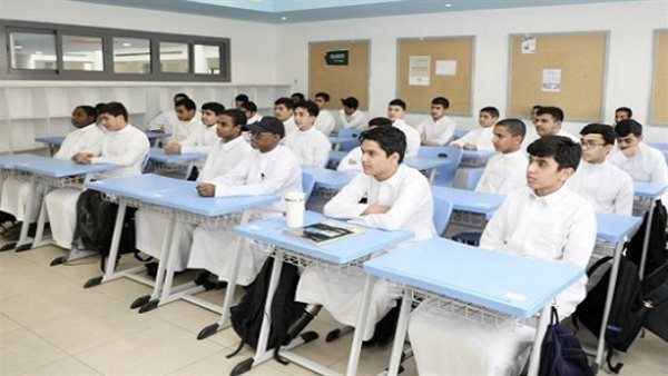 مفاجأة لطلاب الرياض.. تحويل الدراسة الحضورية في مدارس الرياض إلى الدراسة عن بعد أسبوعًا