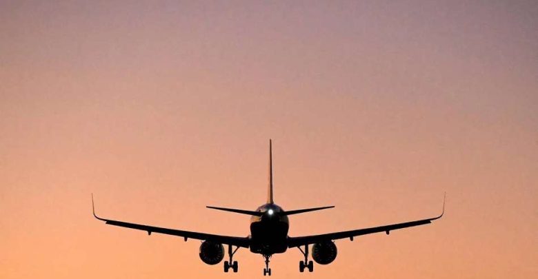من برميل النفط إلى تذكرة السفر.. كيف تحمي شركات الطيران هوامشها؟