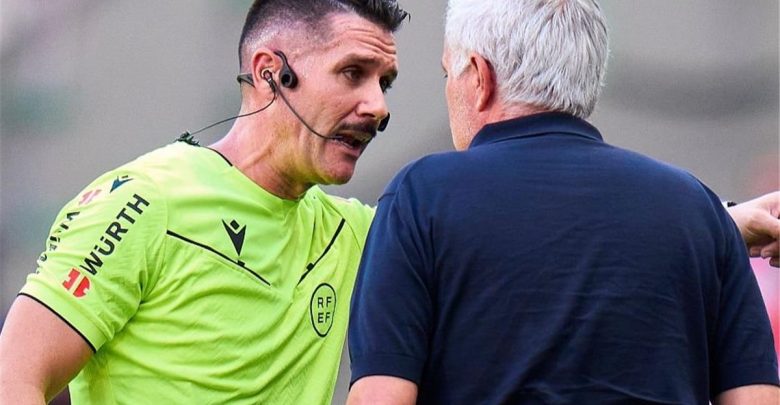 مورينيو يهاجم حكم مباراة ريال مدريد وأتلتيكو: لديه تاريخ سيئ معنا.. والليجا لم تتغير
