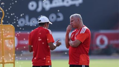 وائل جمعة يجتمع مع الحسين عموتة في مران الأهلي