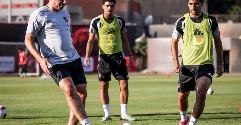 وائل جمعة يكافئ لاعبي الأهلي بعد الفوز على أبو قير للأسمدة