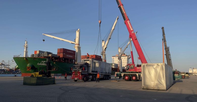 وزارة النقل: بدء انطلاق التشغيل التجريبي لمحطة البضائع العامة والصب بميناء السخنة