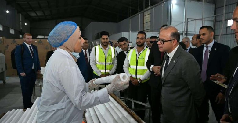 وزير الاستثمار يتفقد مصنع «بيورلايف» بدمياط ويوجّه بتنسيق كامل لتعزيز التصدير