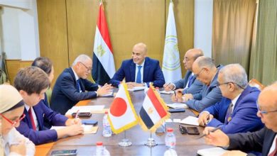 وزير التربية والتعليم يبحث مع السفير الياباني تعزيز التعاون وتوسع المدارس المصرية اليابانية