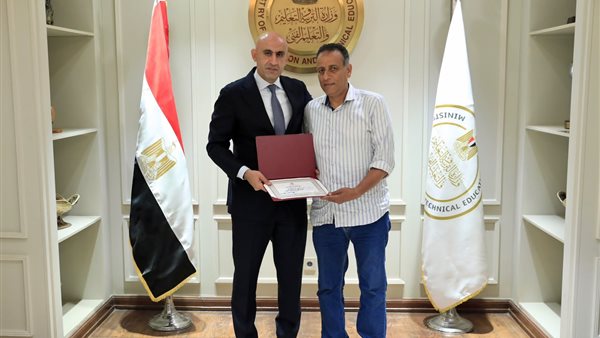 وزير التربية والتعليم يوجه رسالة حاسمة بشأن كرامة المعلمين