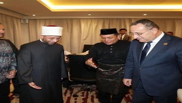 وزير التعليم العالي يفتح بوابة جديدة للشراكة المصرية الماليزية