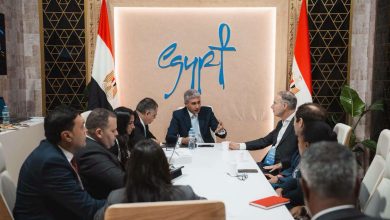 وزير السياحة يستعرض استراتيجية الترويج للمقصد السياحي المصري