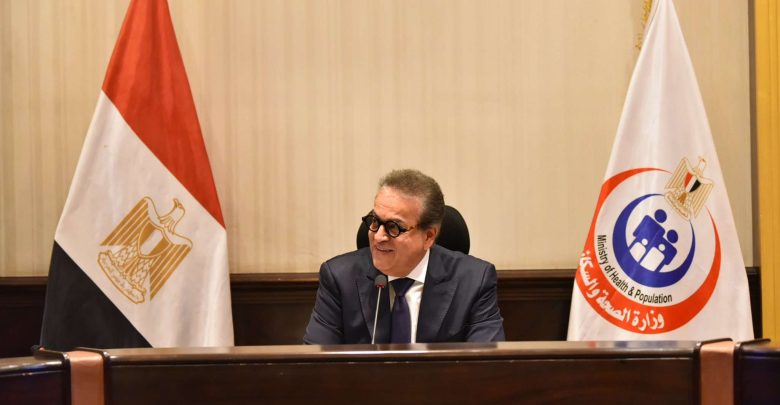 وزير الصحة يبحث توطين صناعة الأجهزة الطبية المتقدمة فى مصر