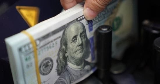 سعر الدولار يرتفع 54 قرشاً في 8 بنوك خلال أسبوع في مصر