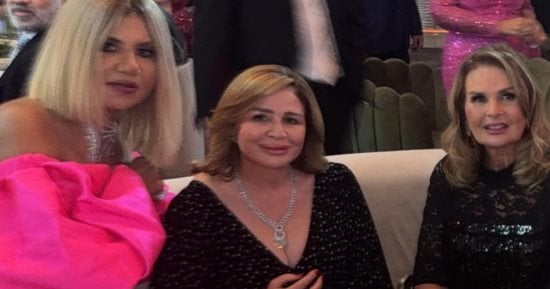 يسرا وإلهام شاهين ولبلبة وهالة صدقي يشاركن في حفل زفاف ابن الفنانة صابرين فيديو وصور