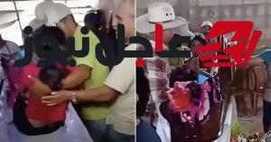 فتاة تبلغ من العمر 15 عامًا تفتح عينيها وتجلس داخل النعش خلال عزائها
