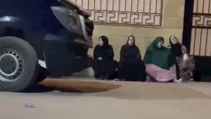 مأساة أسر ضحايا حادث كوبري قها وسط دموع وانتظار أمام المشرحة