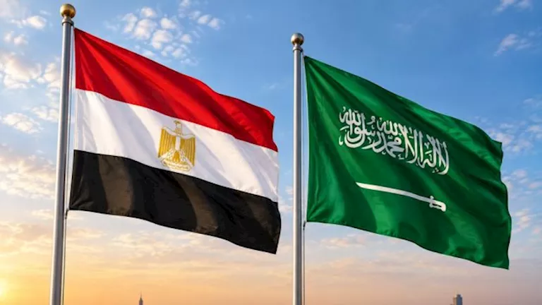 السفارة المصرية في السعودية تصدر تنبيهًا عاجلًا للمسافرين بشأن الرحلات الجوية