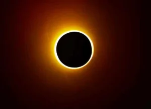موعد أطول كسوف كلي للشمس يشهده مصر و7 دول عربية مساء اليوم