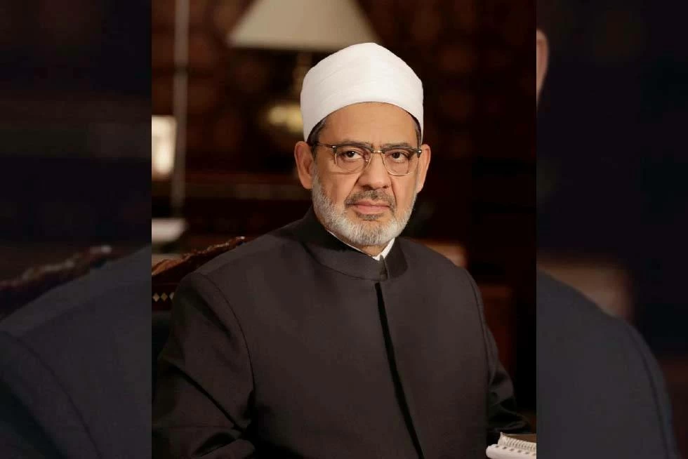 شيخ الأزهر يصدر توجيهات عاجلة بعد حادث سقوط شباك حديدي على طلاب معهد دنوشر بالغربية