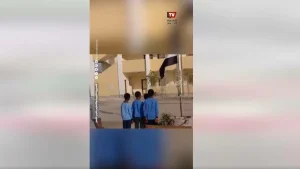 وزير التعليم يزور شلاتين ويلتقي التلميذ عمر منصور عقب فيديو تحية العلم